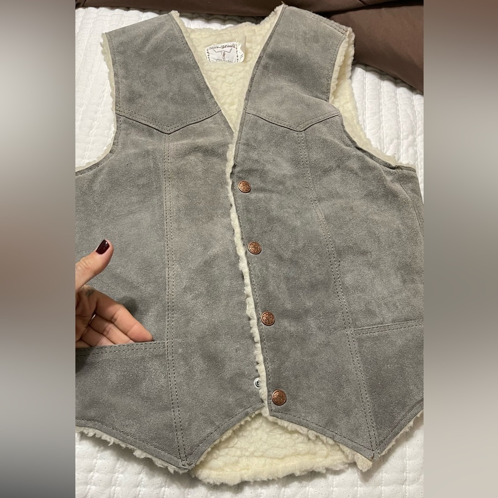 Vintage style Gray Suede, Sherpa vest. S